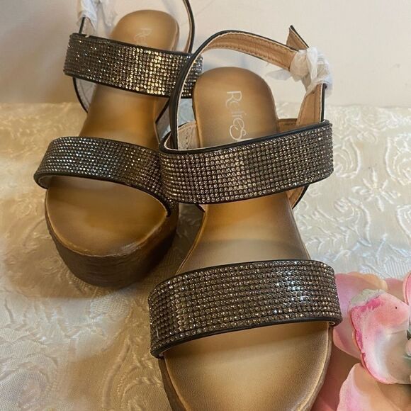 Refresh Rhinestone Embellished Wedge Sandals - Picture 3 of 8